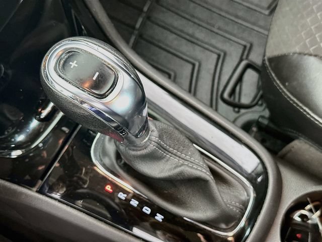 Used 2019 Buick Encore Sport Touring FWD image 22
