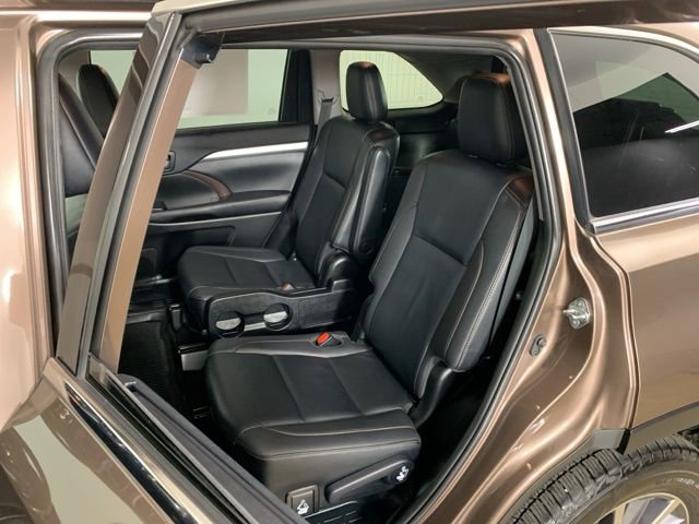 Used 2019 Toyota Highlander XLE w/ Protection Package #3 image 35