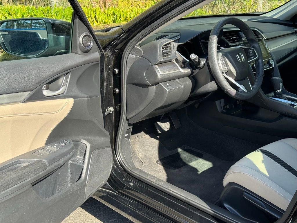Used 2018 Honda Civic EX image 6