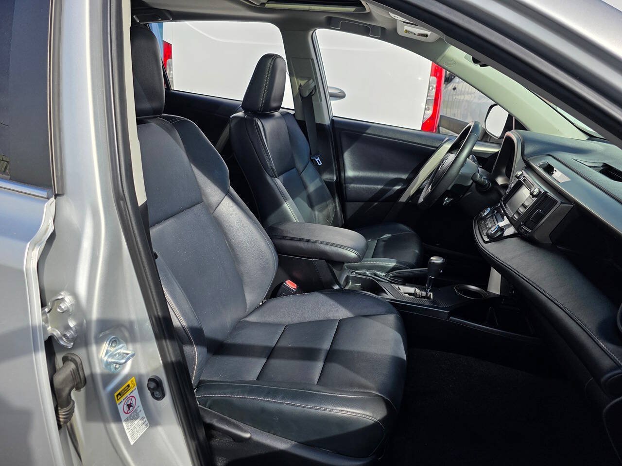 Used 2013 Toyota RAV4 Limited FWD image 10