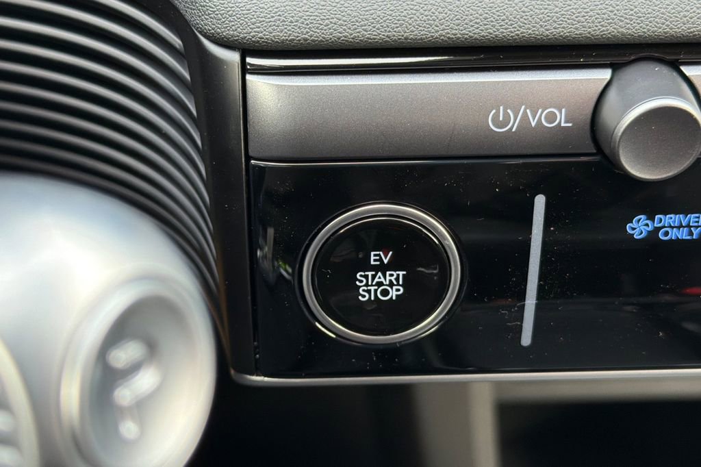 New 2026 Hyundai Ioniq 5 SE image 21