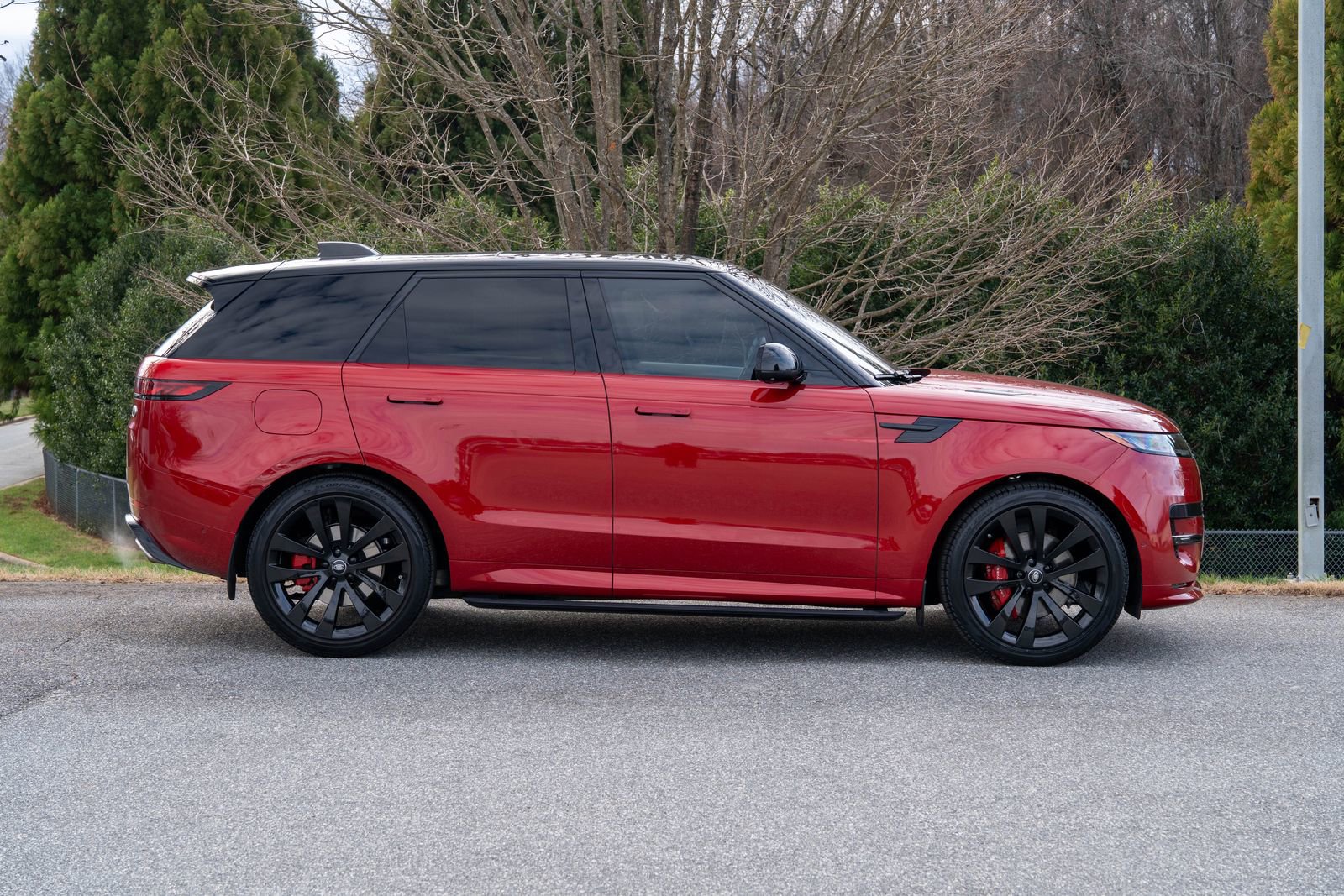 Used 2023 Land Rover Range Rover Sport SE Dynamic image 8