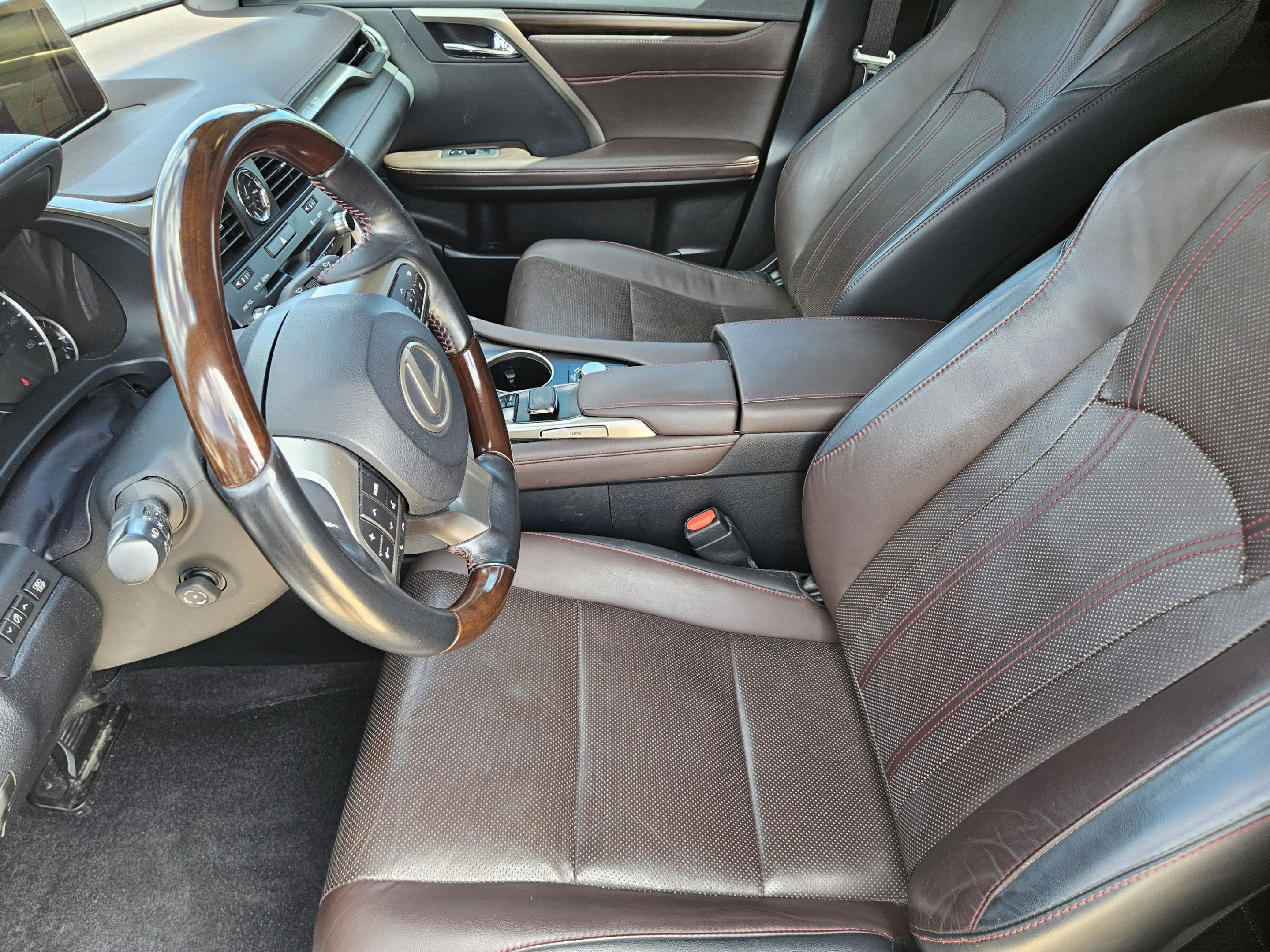 Used 2018 Lexus RX 350L FWD image 12