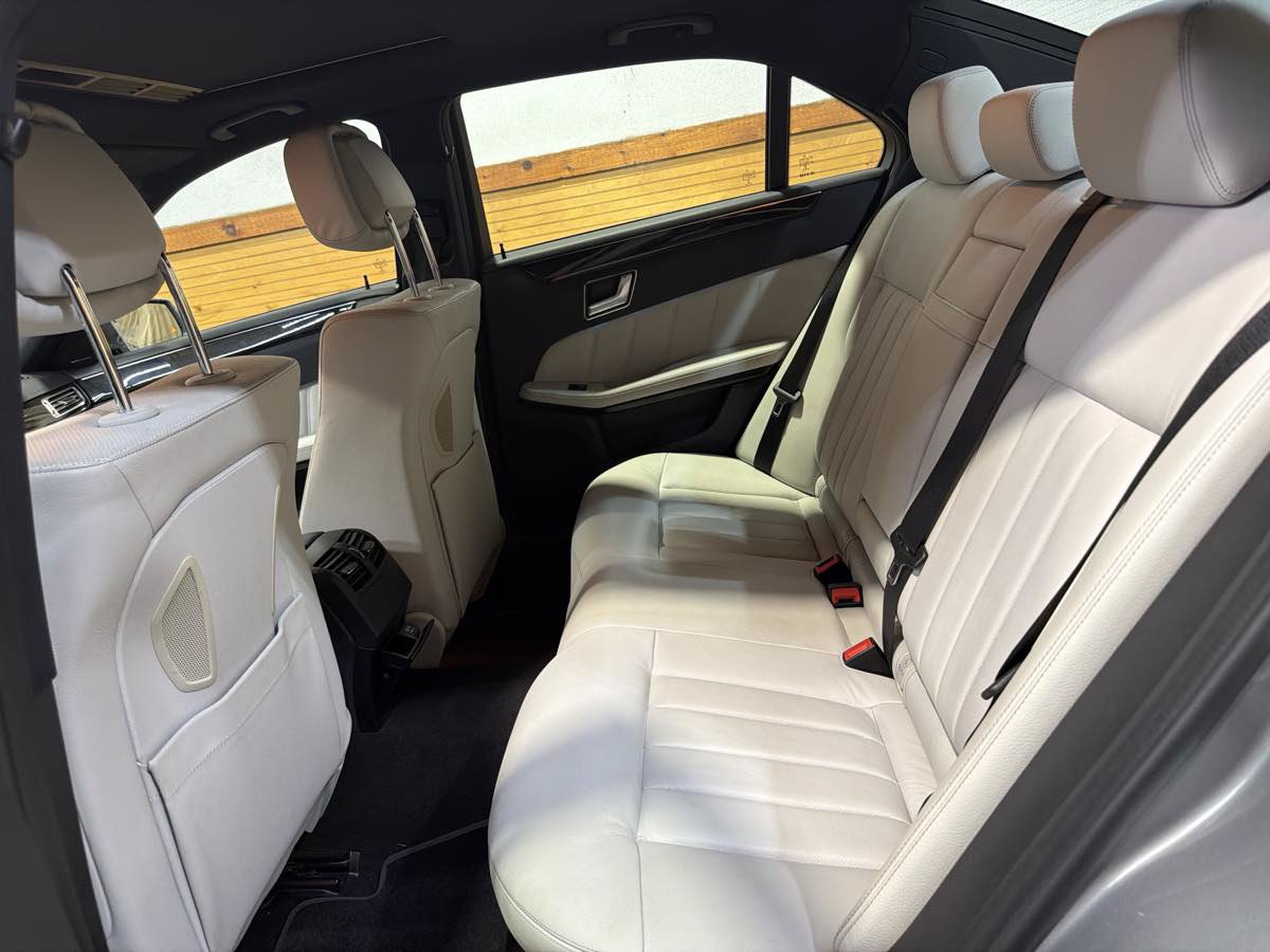 Used 2014 Mercedes-Benz E 550 4MATIC Sedan w/ Premium 1 Package image 25