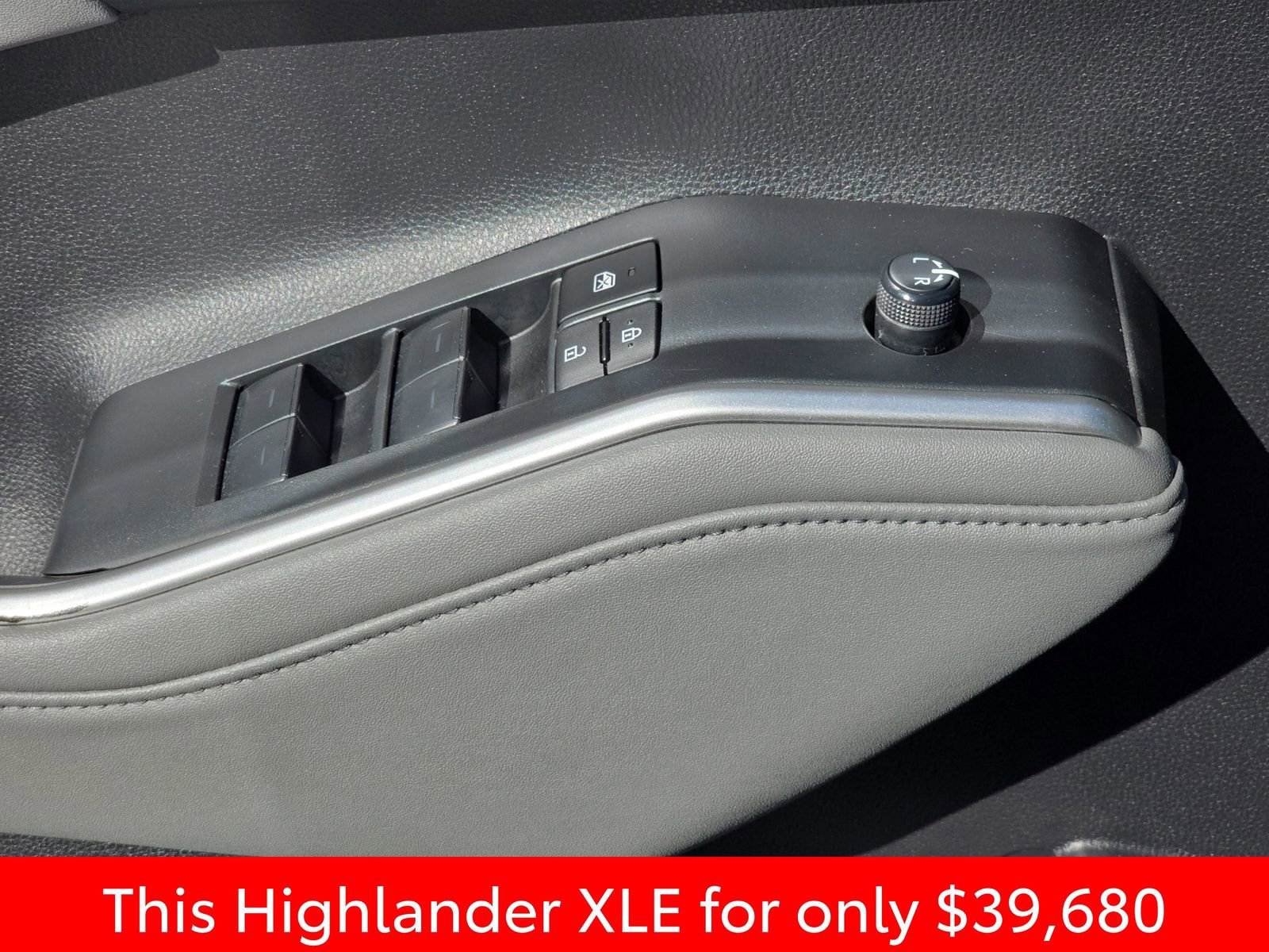 Used 2024 Toyota Highlander XLE image 36