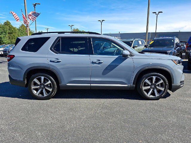Used 2023 Honda Pilot Elite image 7