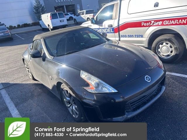 Used 2013 Nissan 370Z Roadster image 3