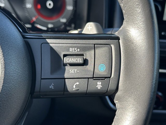 Certified 2022 Nissan Rogue Platinum w/ Head-Up Display Package image 39