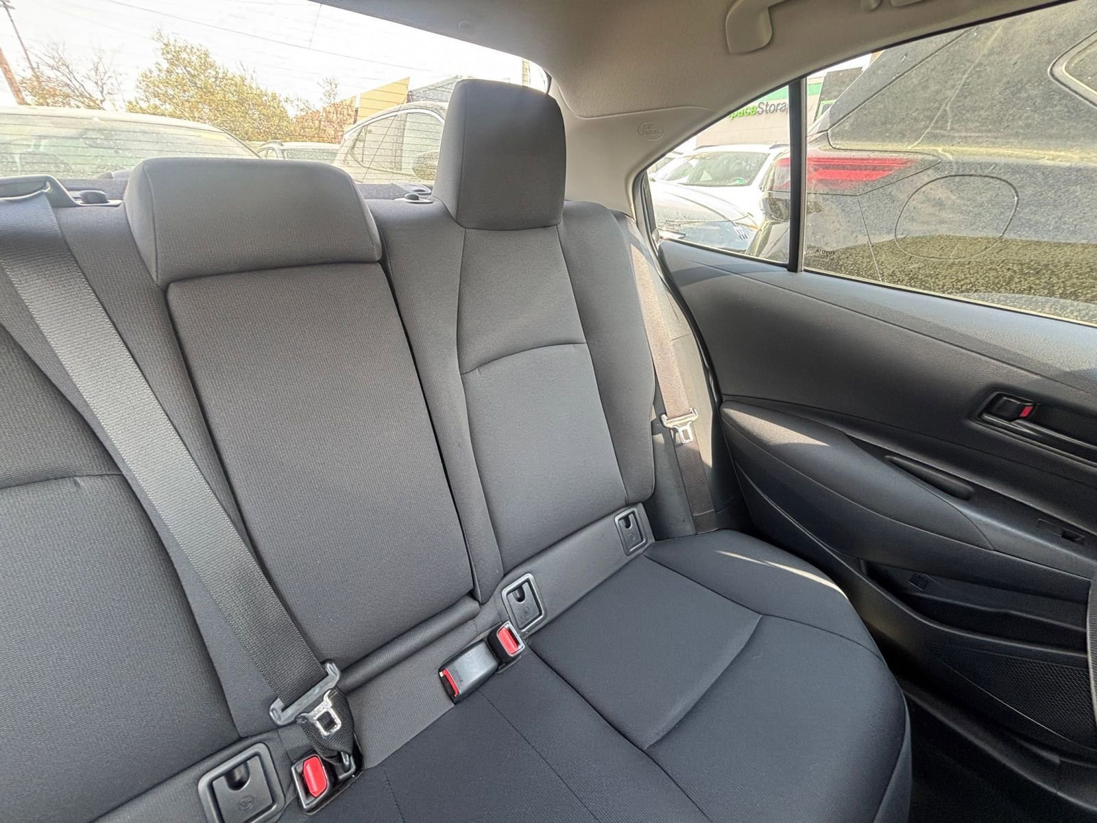 Used 2025 Toyota Corolla LE image 37