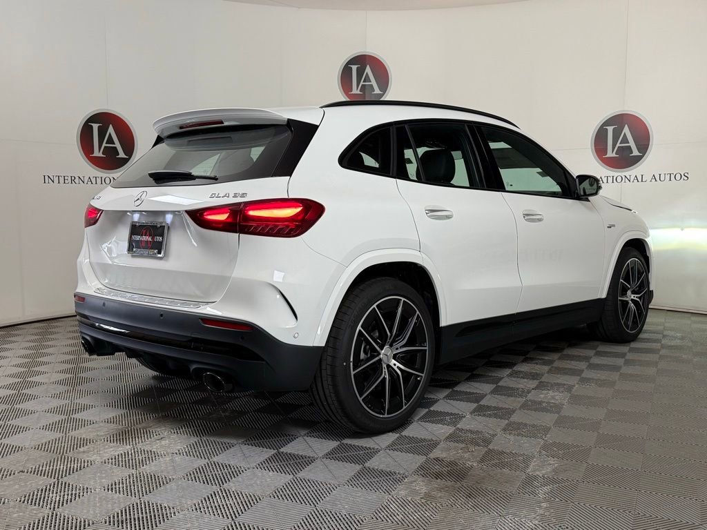 New 2026 Mercedes-Benz GLA 35 AMG 4MATIC image 8