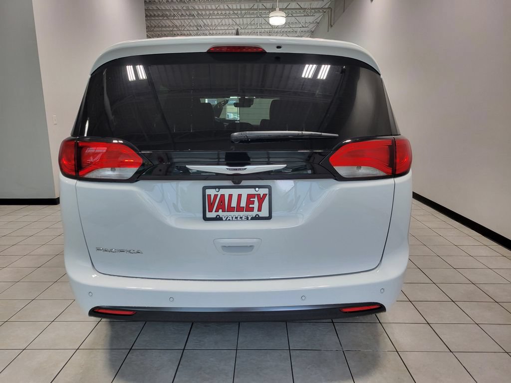 New 2027 Chrysler Pacifica LX FWD image 37