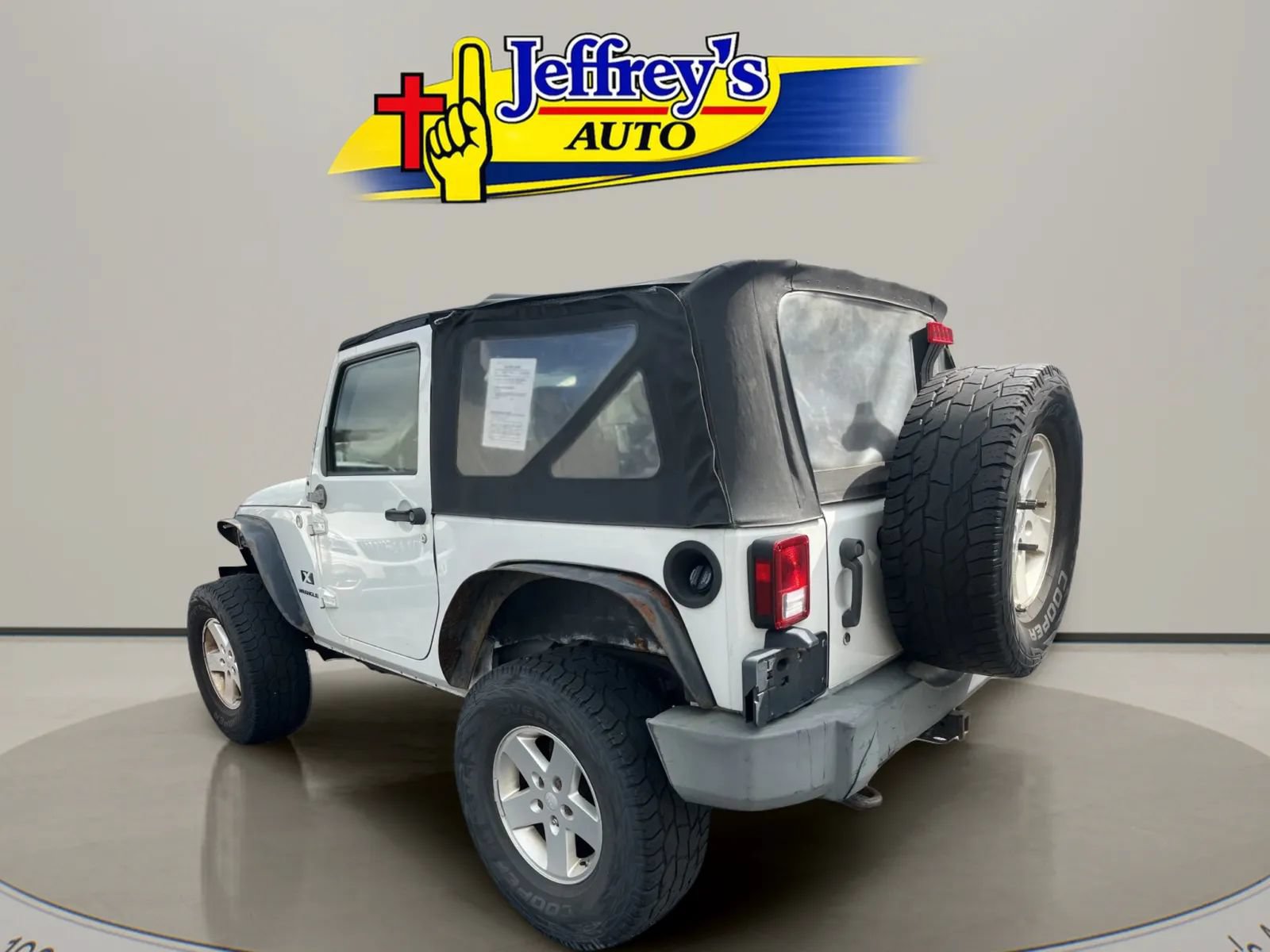 Used 2009 Jeep Wrangler X AWD/4WD image 3