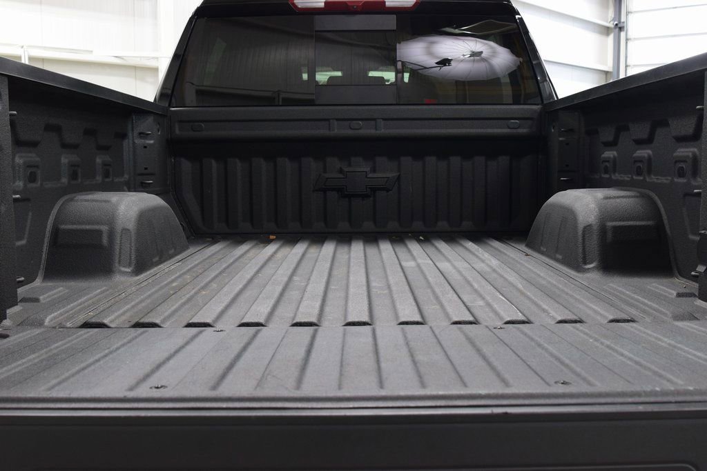 Used 2025 Chevrolet Silverado 1500 High Country w/ Midnight Edition image 22