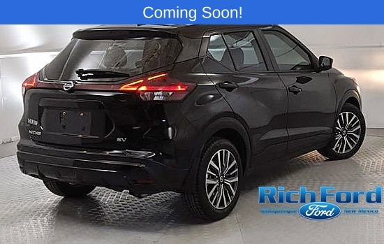 Used 2021 Nissan Kicks SV image 3