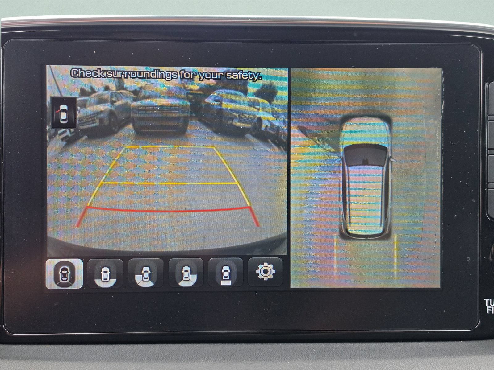 Used 2019 Hyundai Santa Fe AWD w/ Cargo Package image 27