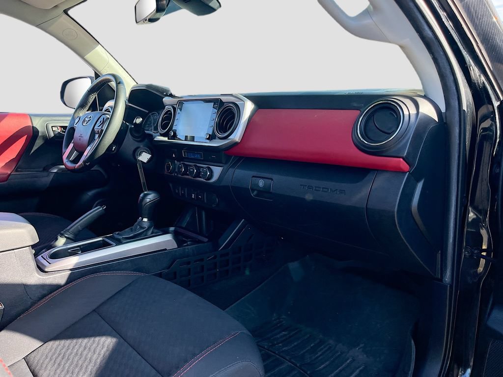 Used 2022 Toyota Tacoma SR5 w/ Technology Package AWD/4WD image 26