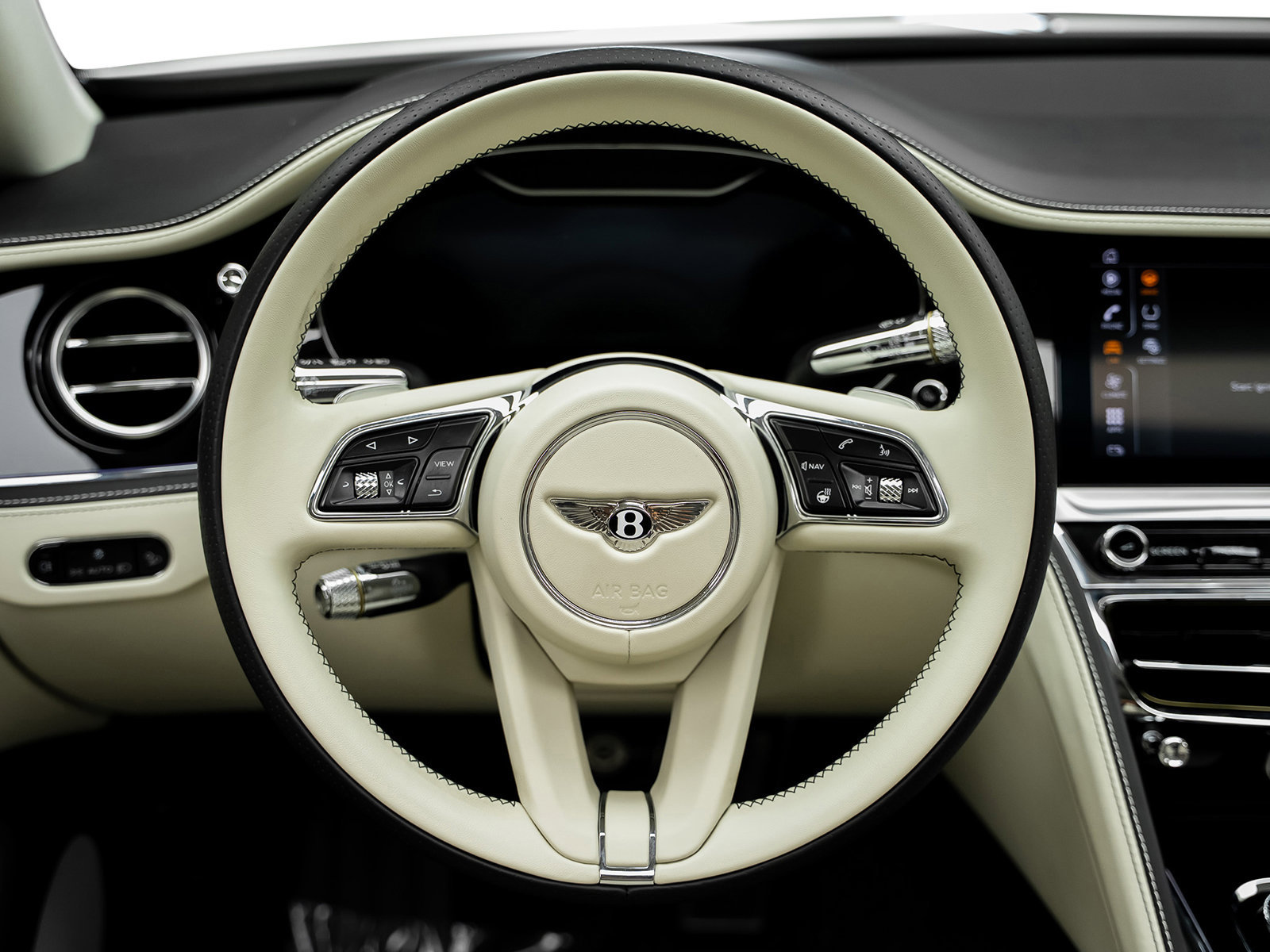 Used 2022 Bentley Flying Spur Plug-In Hybrid AWD/4WD image 30