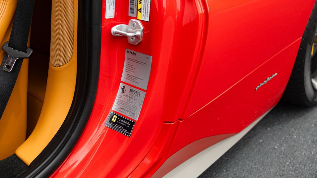 Used 2015 Ferrari 458 Spider RWD image 47