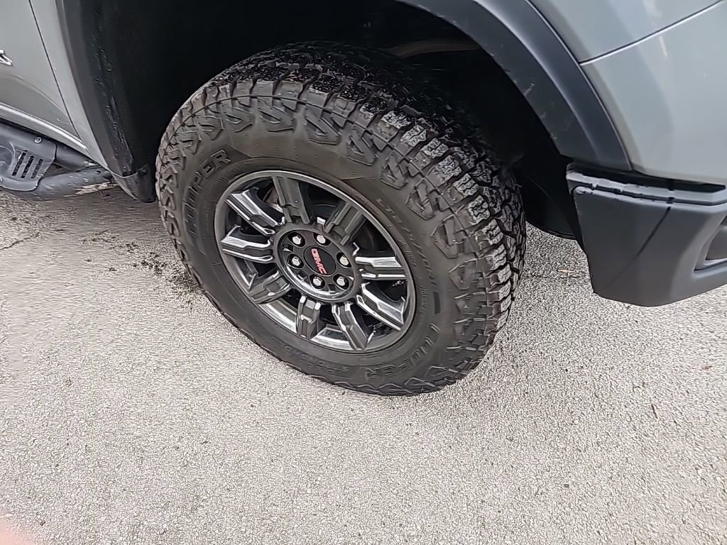 Used 2024 GMC Sierra 1500 AT4X image 16