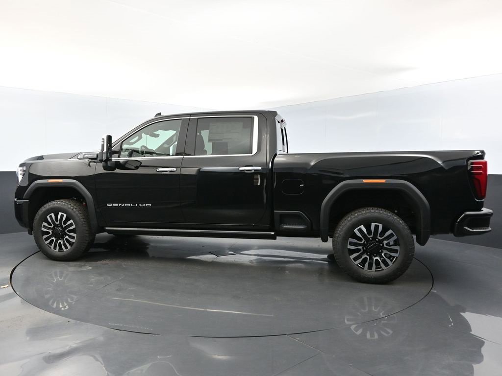 Used 2025 GMC Sierra 3500 Denali Ultimate w/ Snow Plow Prep/Camper Package image 3