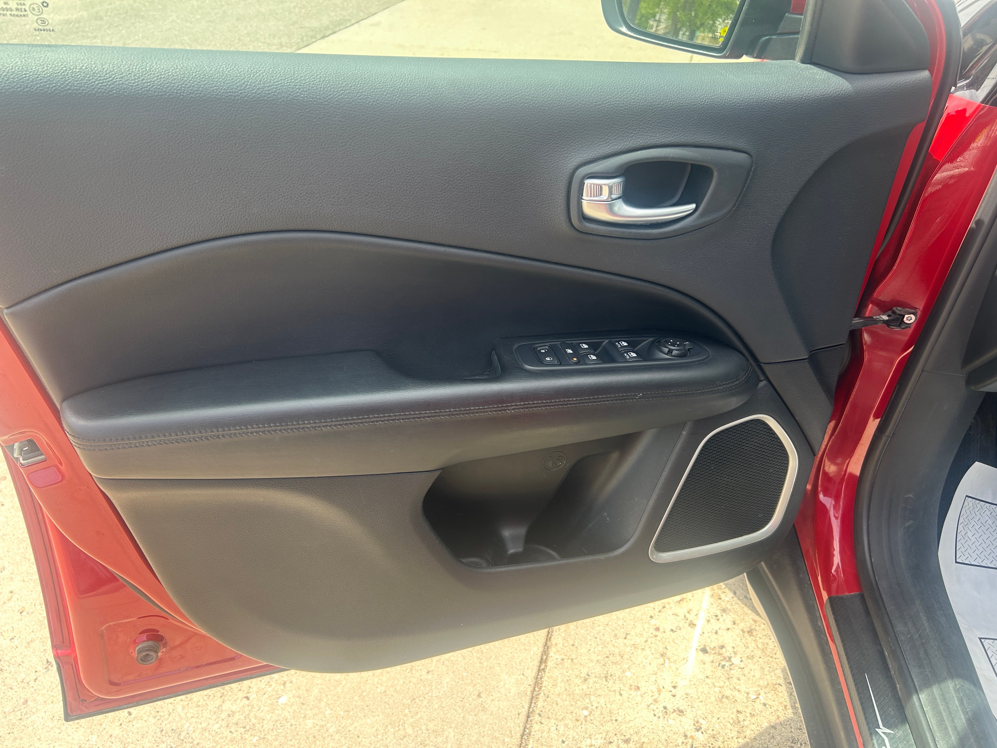Used 2021 Jeep Compass Latitude AWD/4WD image 13