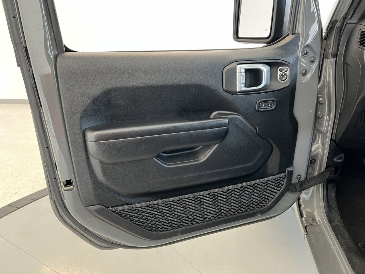 Used 2021 Jeep Wrangler Unlimited Sport image 31