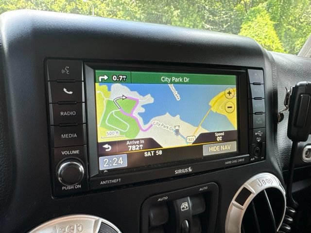 Used 2015 Jeep Wrangler Unlimited Sahara AWD/4WD image 21