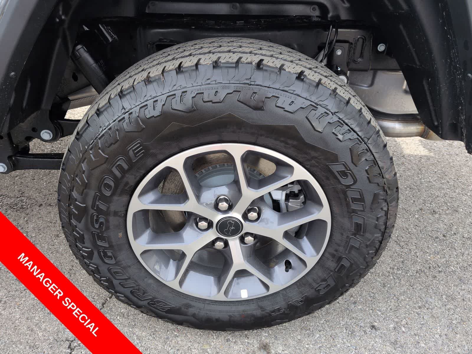 New 2026 Jeep Gladiator Sport AWD/4WD image 5