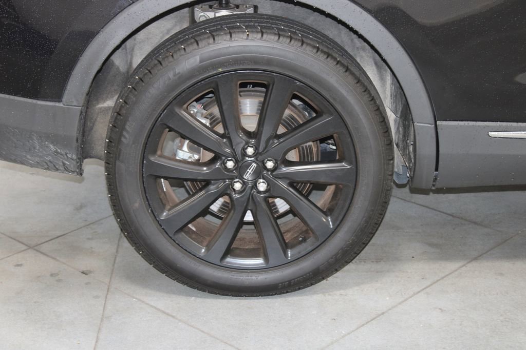 Used 2022 Lincoln Nautilus Reserve w/ Monochromatic Package image 14