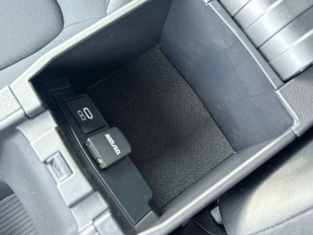 New 2026 Toyota Corolla Cross LE w/ Moonroof Package image 18