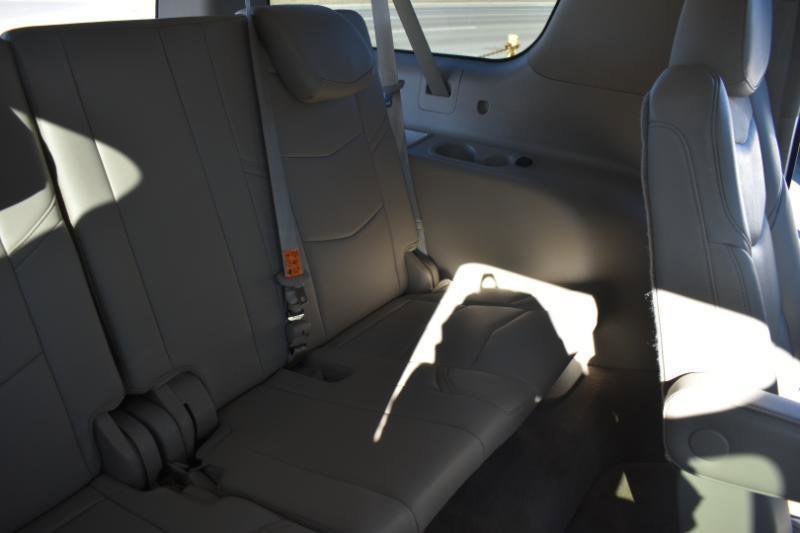 Used 2019 Cadillac Escalade ESV Luxury image 32