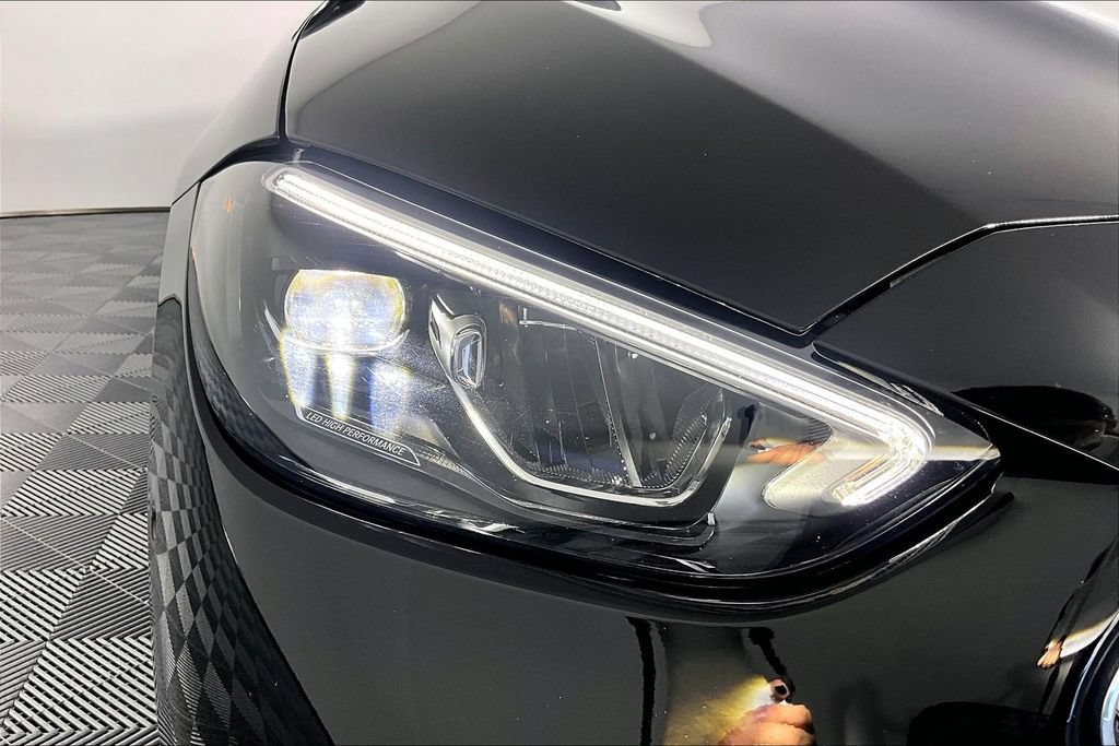 Used 2025 Mercedes-Benz C 300 Sedan image 28