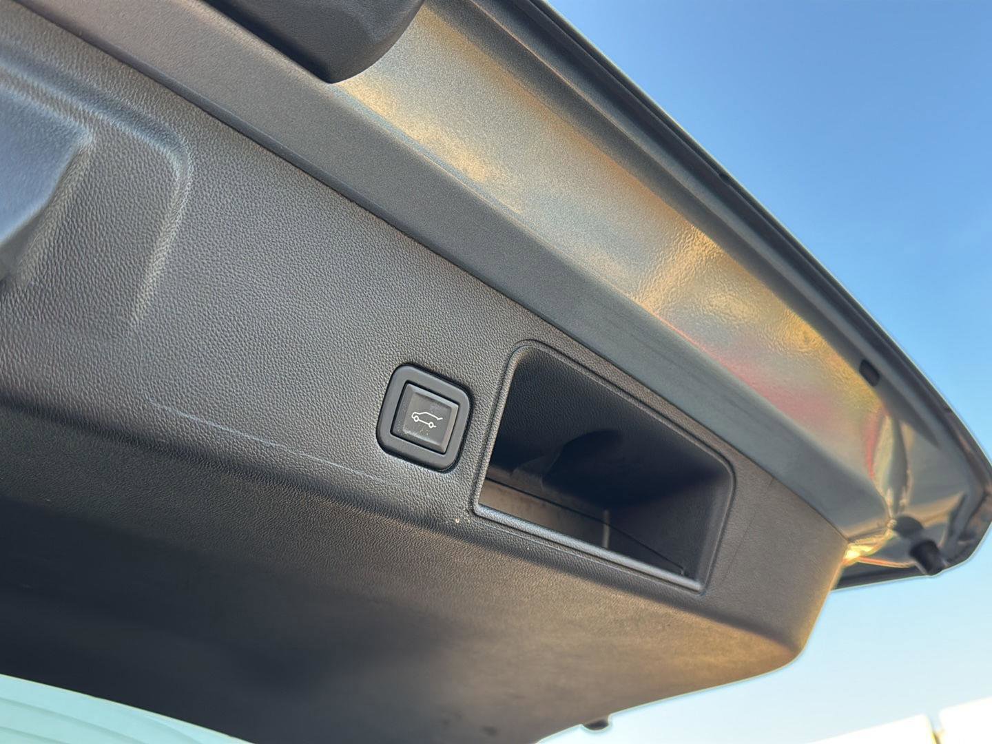 Used 2024 GMC Terrain AT4 image 33