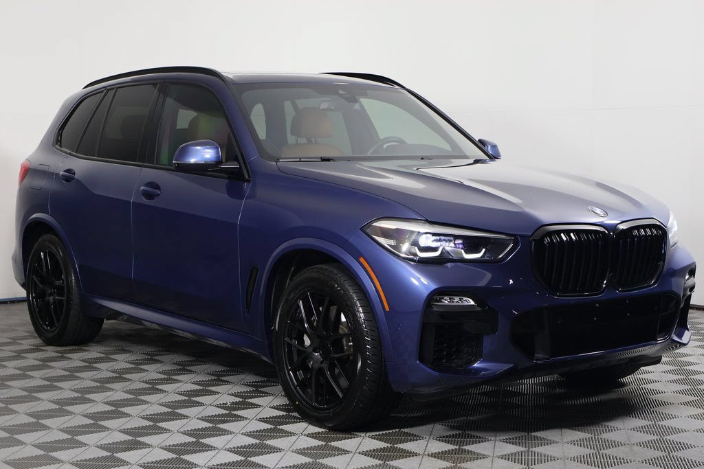 Used 2019 BMW X5 xDrive50i w/ M Sport Package AWD/4WD image 3