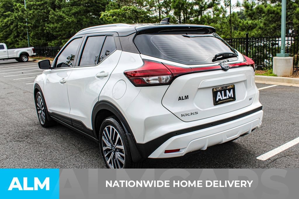 Used 2023 Nissan Kicks SV FWD image 4