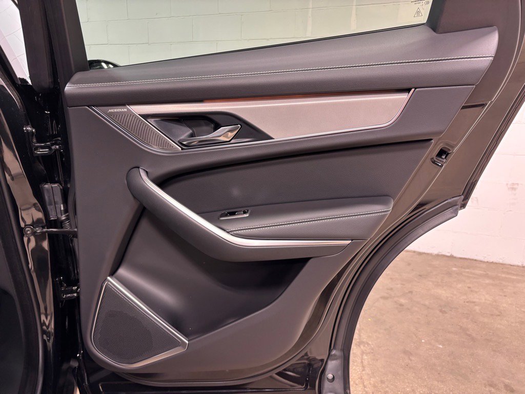 New 2026 Jaguar F-PACE R-Dynamic S image 40