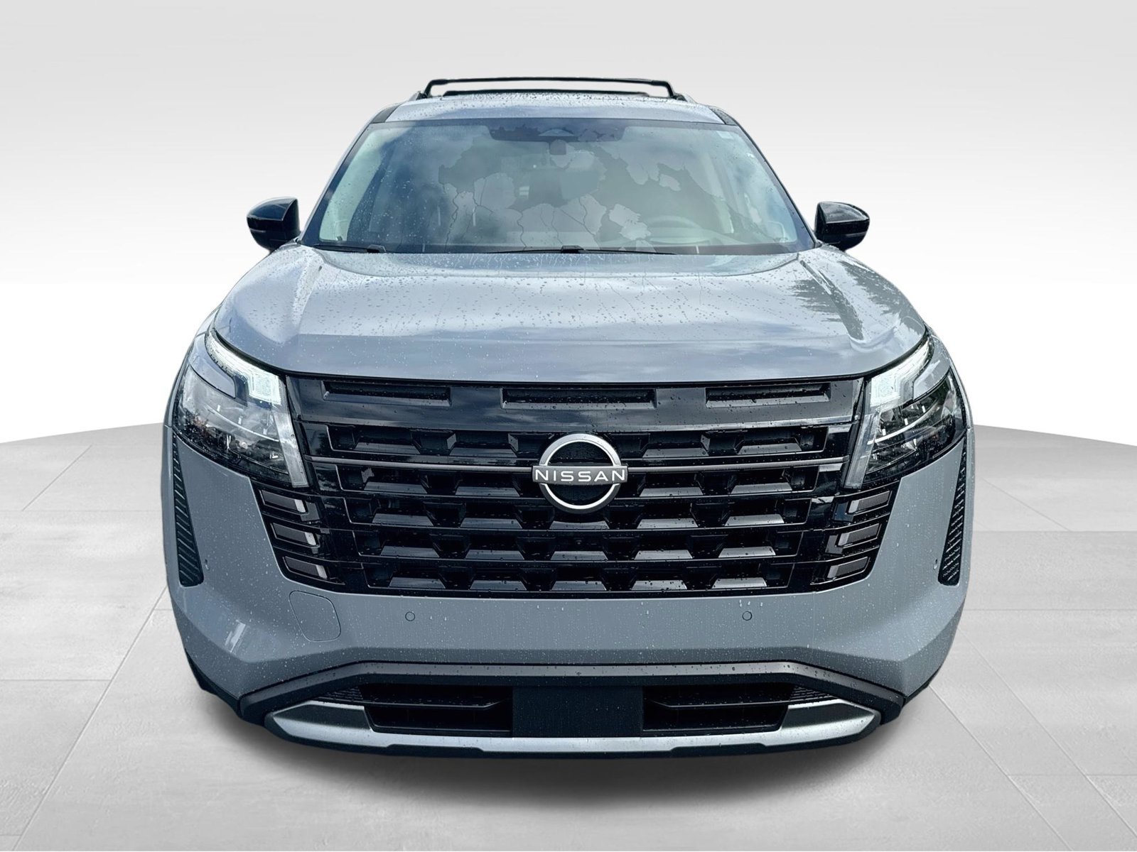 New 2026 Nissan Pathfinder Platinum FWD image 2