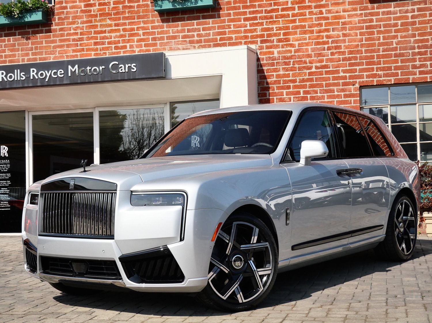 Used 2026 Rolls-Royce Cullinan Black Badge AWD/4WD image 1