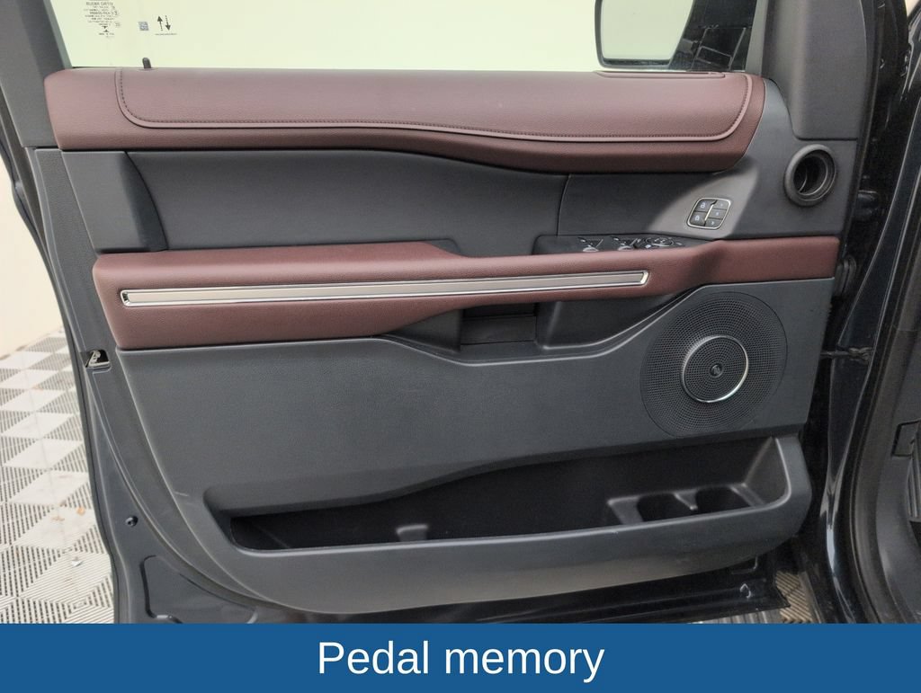 Certified 2022 Ford Expedition Limited RWD image 34