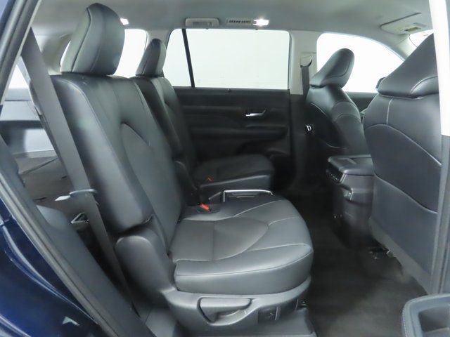 Used 2025 Toyota Grand Highlander FWD image 22
