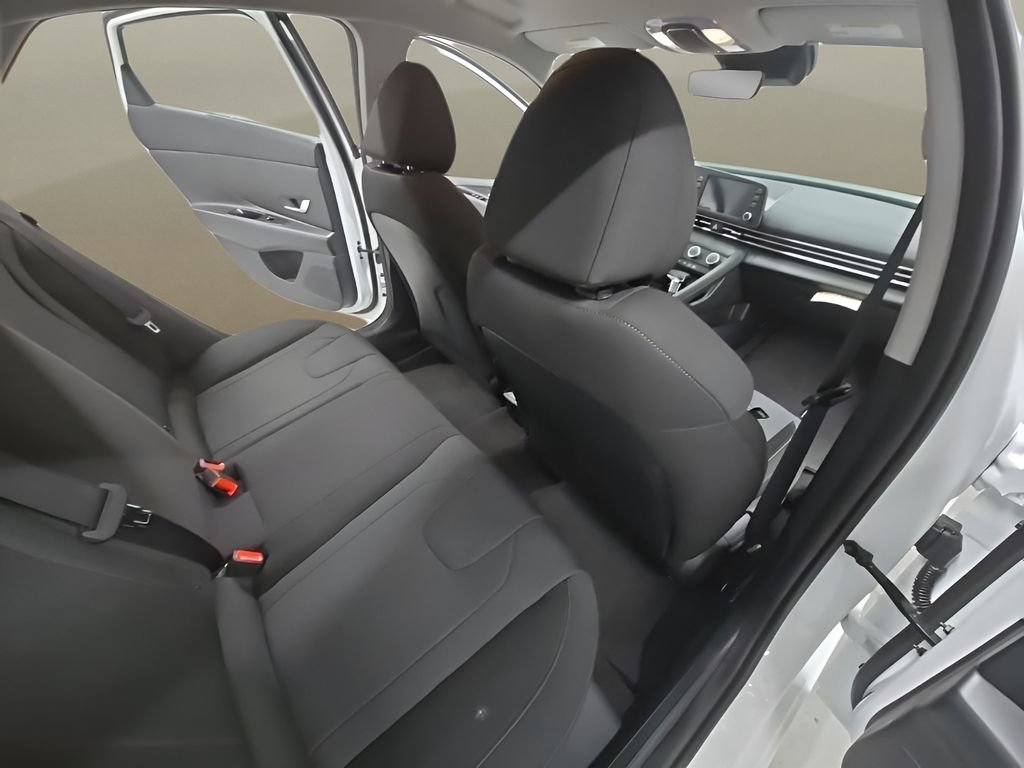 New 2026 Hyundai Elantra SE FWD image 22