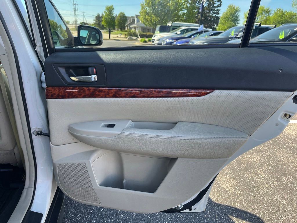 Used 2010 Subaru Outback 3.6R Limited w/ Popular Equipment Group 3B AWD/4WD image 25