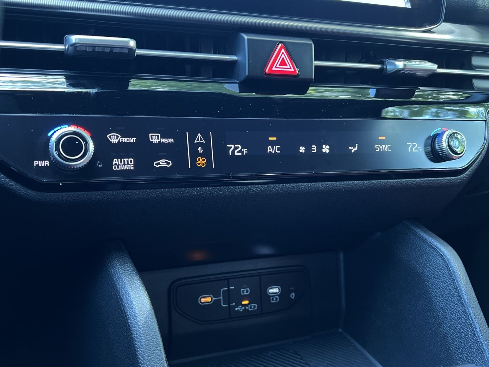 New 2026 Kia Sportage SX FWD image 25