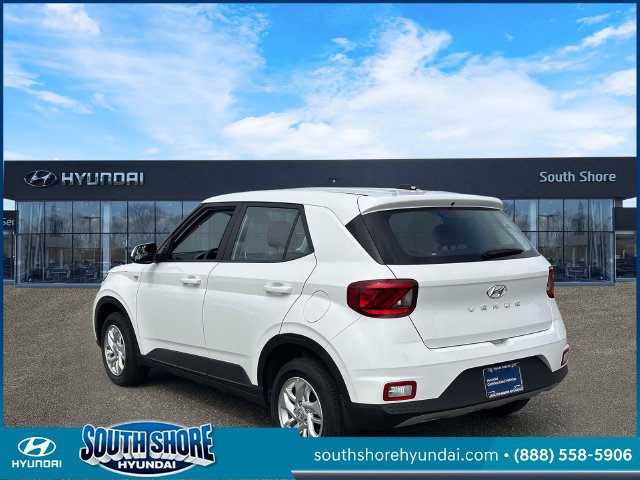 Certified 2025 Hyundai Venue SE FWD image 8
