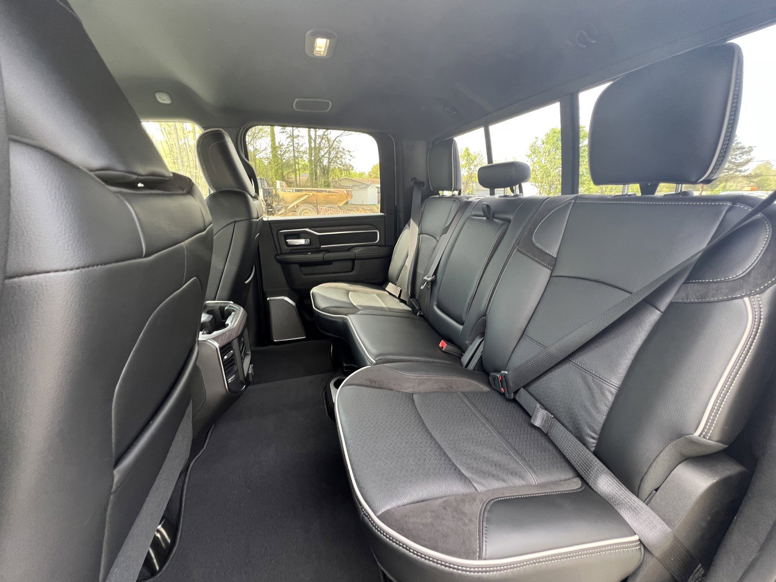 New 2026 RAM 2500 Laramie AWD/4WD image 12