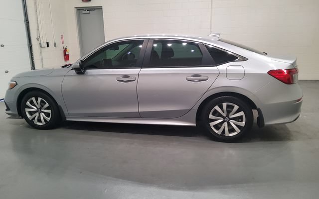 Used 2023 Honda Civic LX image 4