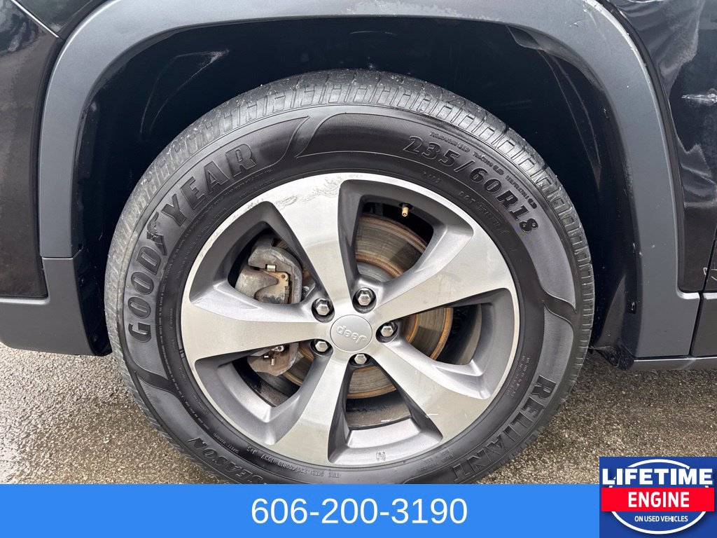 Used 2020 Jeep Cherokee Limited AWD/4WD image 12