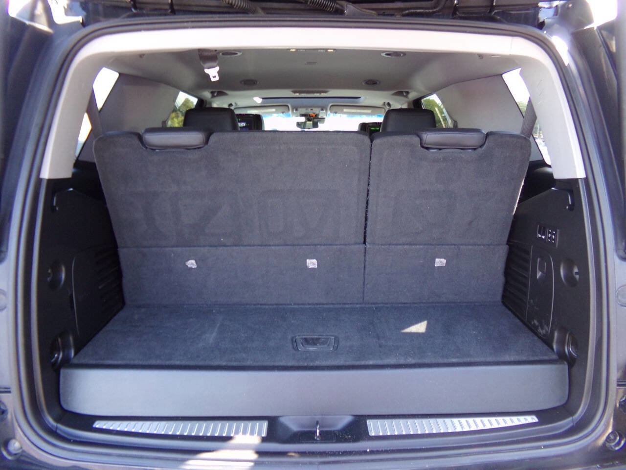 Used 2019 Cadillac Escalade Luxury image 23