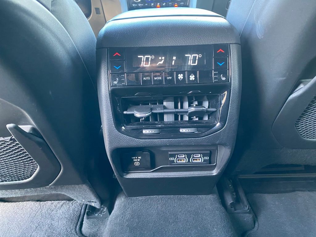 Used 2022 Jeep Grand Cherokee Overland image 32