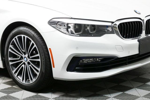Used 2017 BMW 530i xDrive AWD/4WD image 36